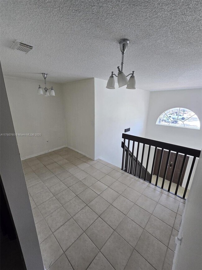 Foto del edificio - 8332 NW 195th Terrace