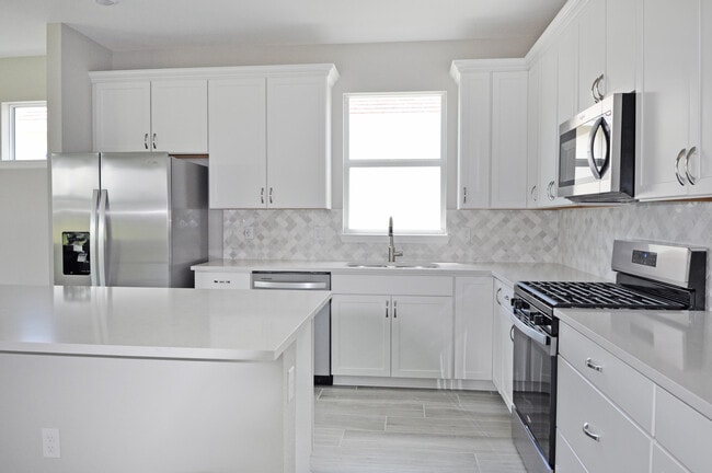 Building Photo - 13609 SW Vermillion Cir