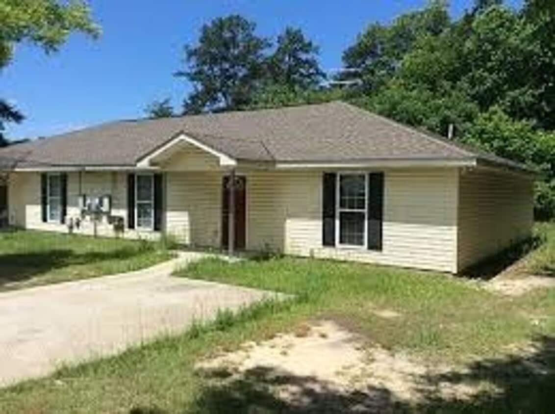 Primary Photo - Charming 3BR Duplex in Columbus