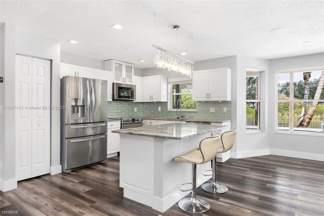 Building Photo - 4 br, 2.5 bath House - 1271 SW 178th Way