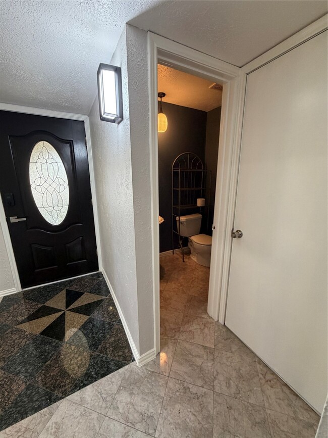 Foto del edificio - 16914 Clan MacGregor Dr