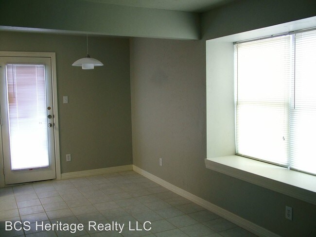 Building Photo - 4290 Boyett St