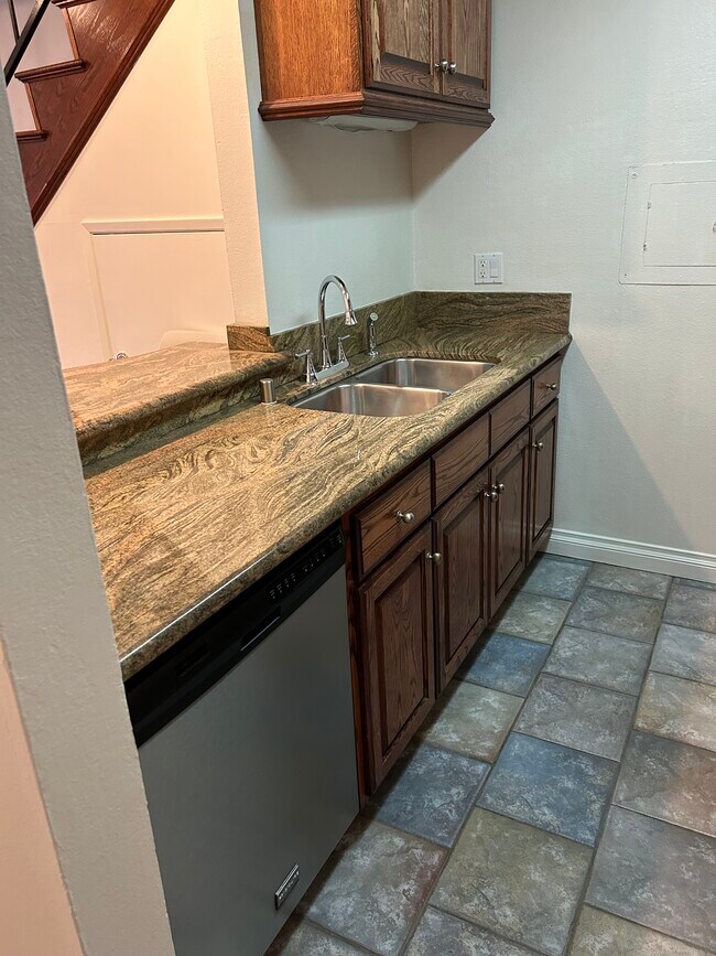 379 E Surfside Dr Unit SURFSIDE CONDO, Port Hueneme, CA 93041 Condo