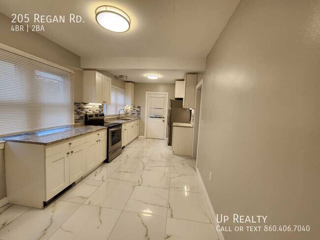 Building Photo - 205 Regan Rd