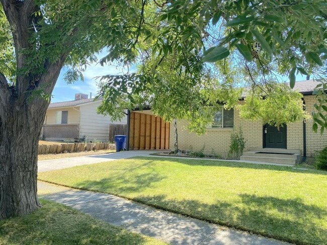 Building Photo - 5542 S 5340 W