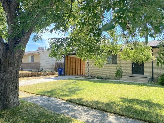 Foto del edificio - 5542 S 5340 W