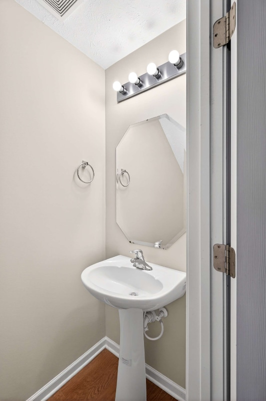 Building Photo - 1036 Harold Lee Dr