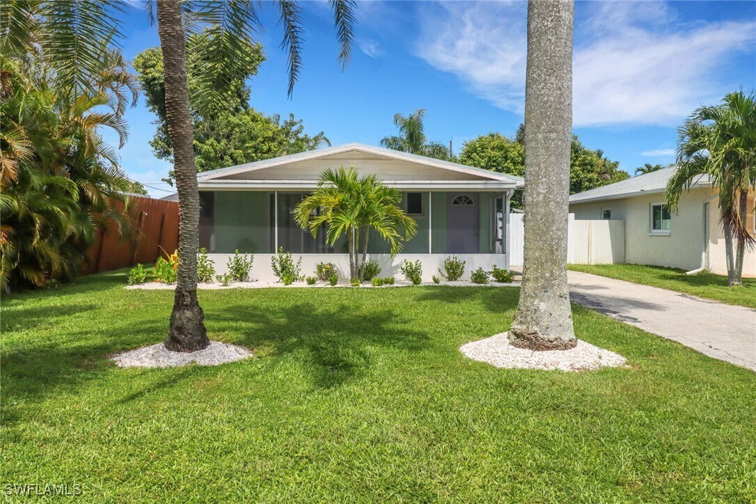 Foto principal - 751 100th Ave N