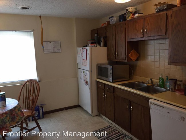 Foto del edificio - 2104 Elm Ln