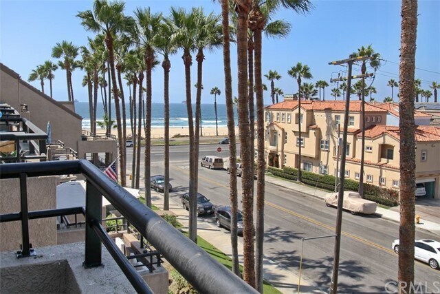 Building Photo - 1200 Pacific Coast Hwy