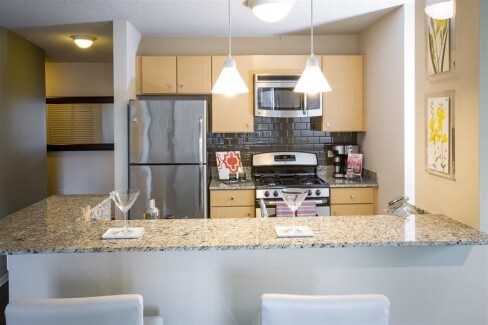 Primary Photo - 215 N Columbus Dr