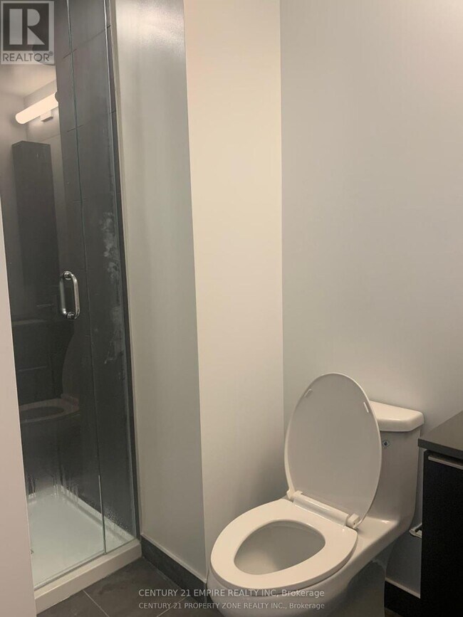 Photo du bâtiment - 1000-1000 Portage Pkwy