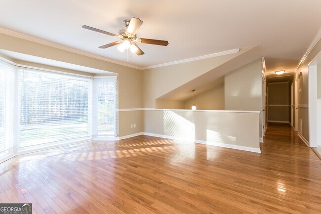 Building Photo - 5082 Womack Ave