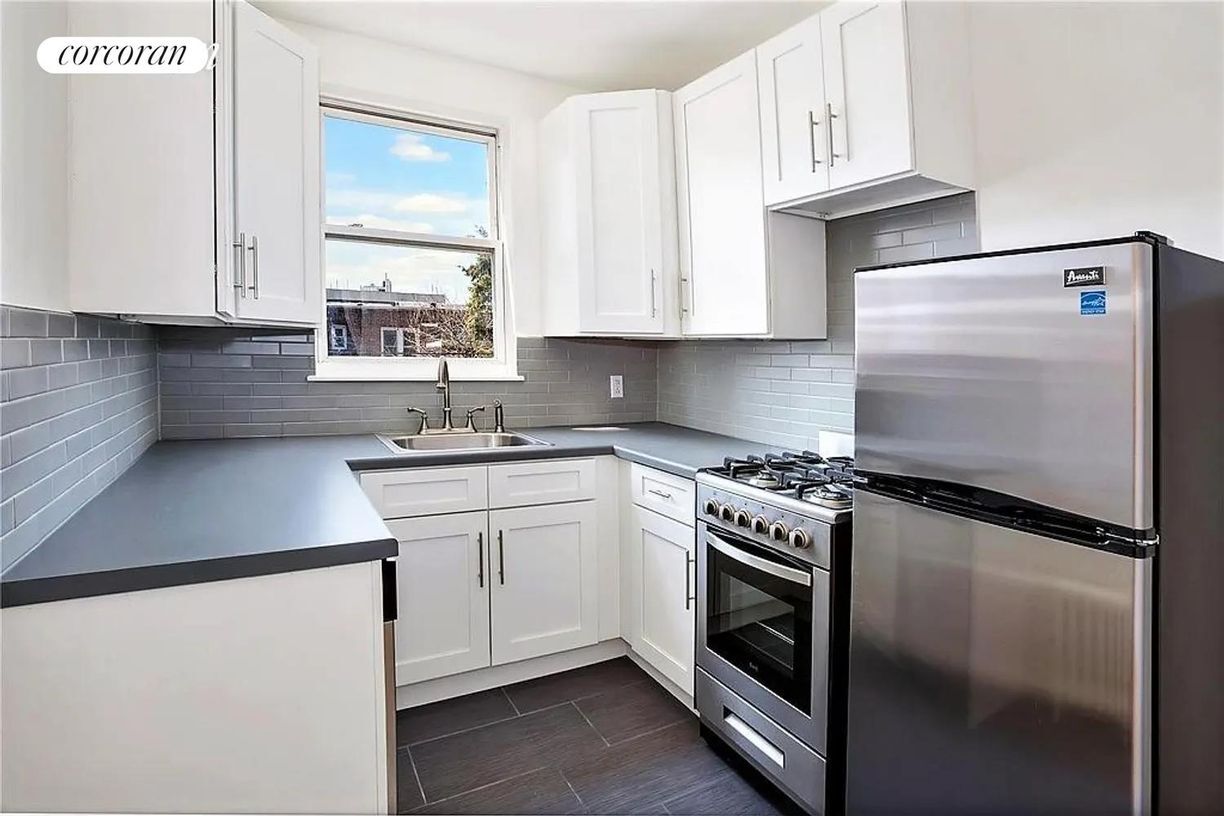 Foto del edificio - 31-33-58 31st St