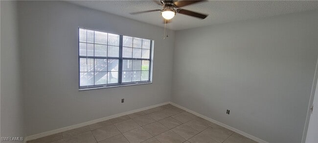 Foto del edificio - 5233 Treetops Dr