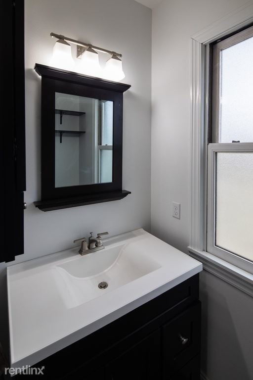 Building Photo - 2 br, 1 bath Apartment - 2684 Ewald Cir
