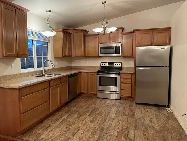 Building Photo - $500 off November Rent! West Greeley, 4 Be...