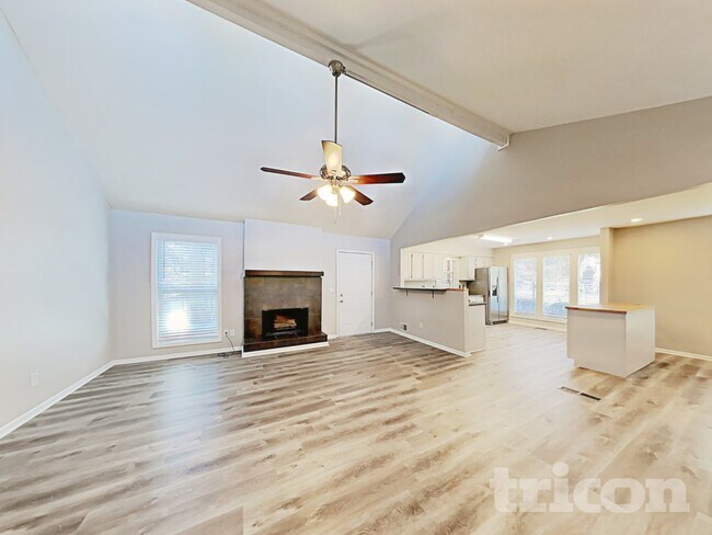 Foto del edificio - 567 Shannon Green Cir SW