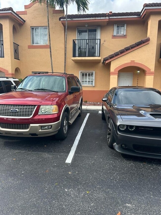 Foto del edificio - 10604 NW 87th Ct