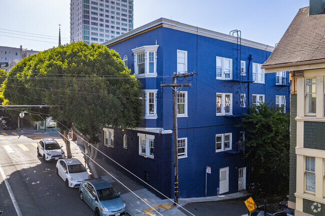 Alt. Afuera - San Loretto Apartments