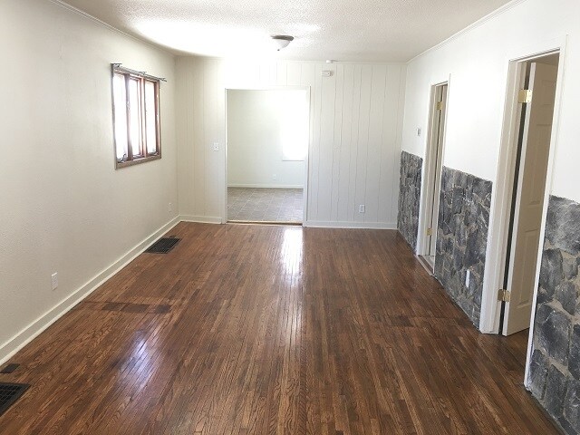 Foto del edificio - 2119 5th Ave NE