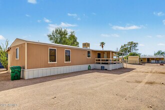Building Photo - 757 N Dapple Rd