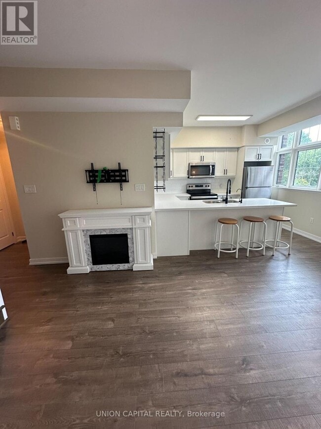 Building Photo - 2 Linsmore Pl
