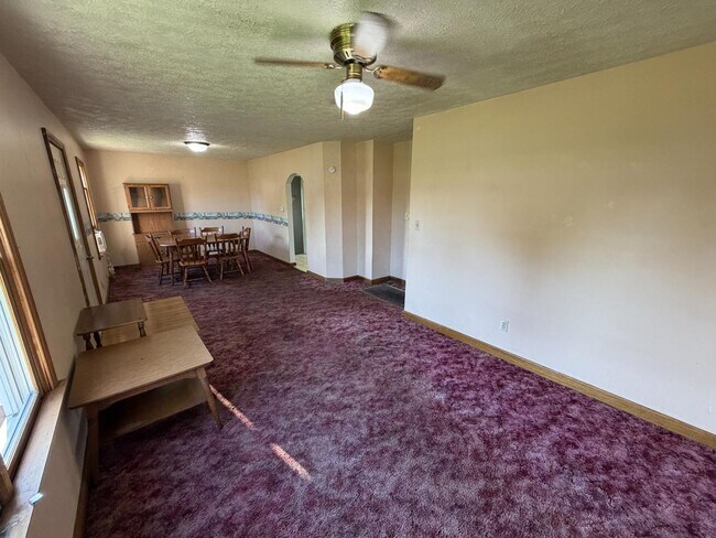 Foto del edificio - 970 Burdette Addition Rd