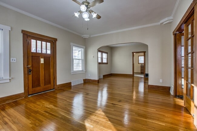 Foto del edificio - 4859 Calvert St