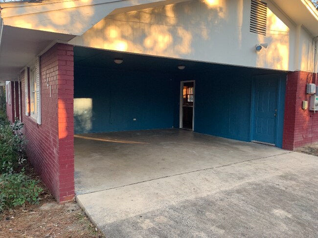 Building Photo - 141 Wall St