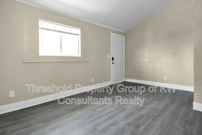 Building Photo - 1794 Genessee Ave