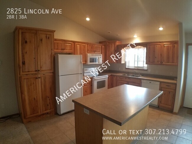 Foto del edificio - 2bed/2.5bath townhome