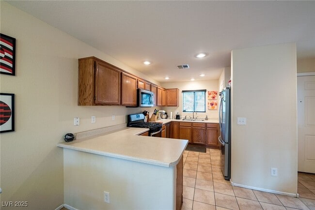 Building Photo - 5283 Broadlake Ln