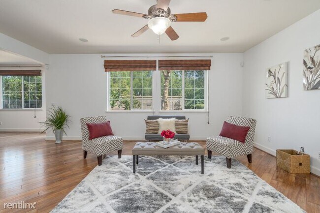Building Photo - 4 br, 3.5 bath House - 409 W Cupertino Ave