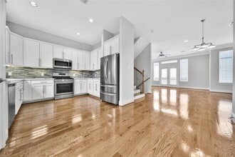 Building Photo - 626 E 28th St
