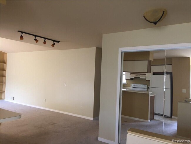 Foto del edificio - 6616 Firestone Ct