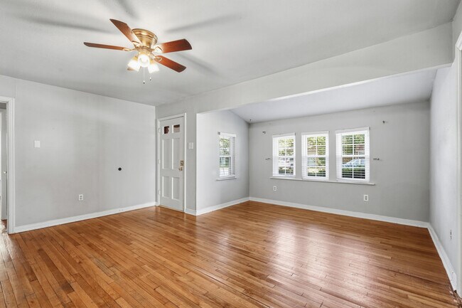Building Photo - 3412 Brady Ave
