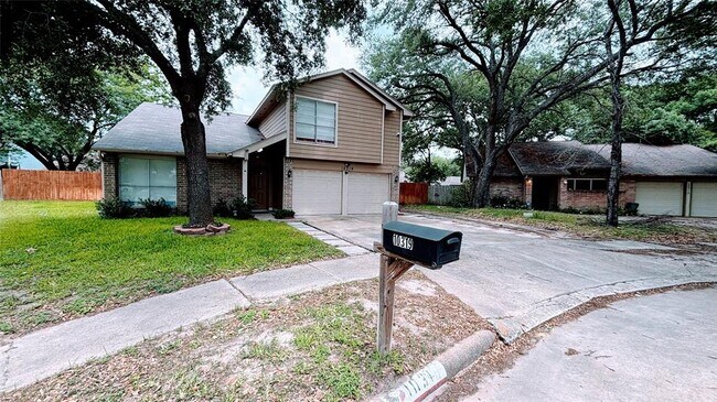 Foto del edificio - 10319 Oak Limb Dr