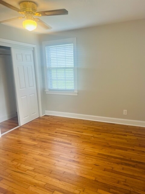 Foto del edificio - 2BR/1BA Adorable Home in the heart of Ingl...