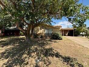 Building Photo - 4412 St Andrews Dr