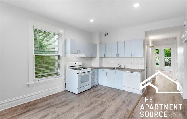 Foto del edificio - 2703 N Magnolia Ave