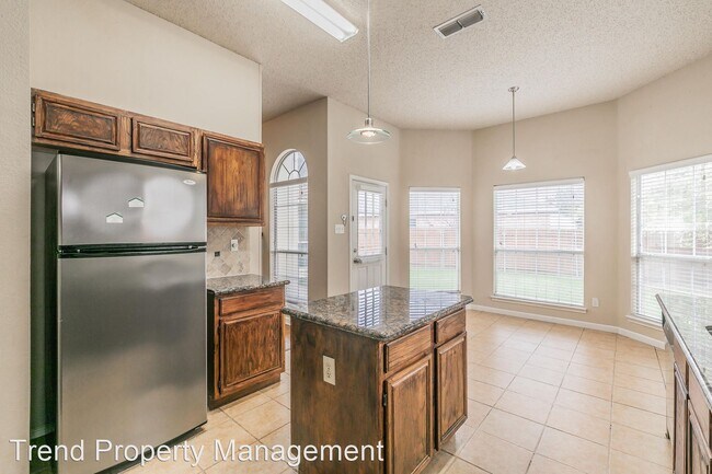 Building Photo - 3 br, 2 bath House - 3404 Tipperary Dr.