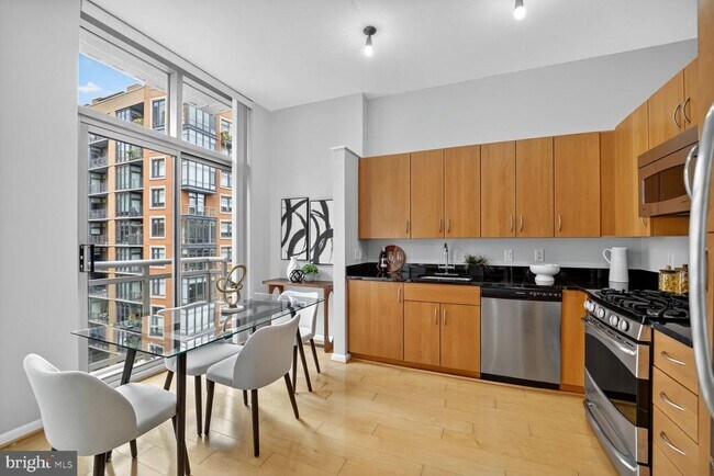 Foto del edificio - 811 4th St NW