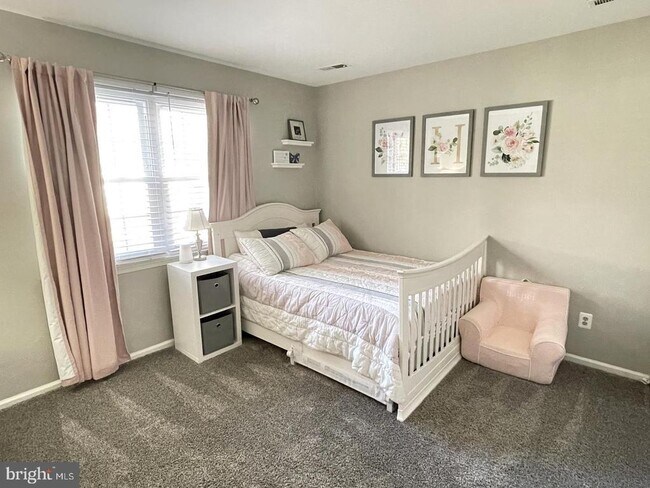 Foto del edificio - 125 Upper Valley Ln