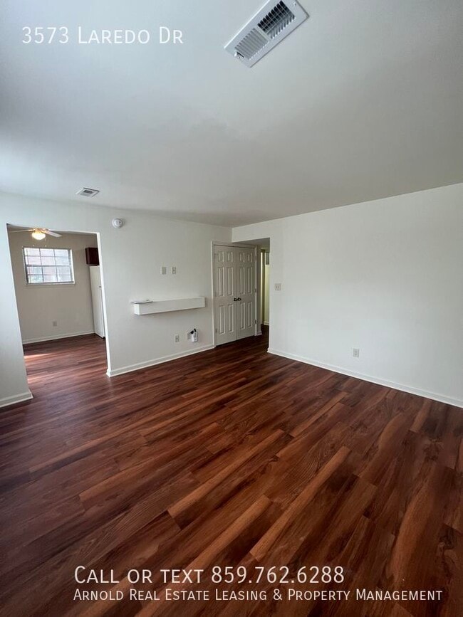 Building Photo - 3573 Laredo Dr