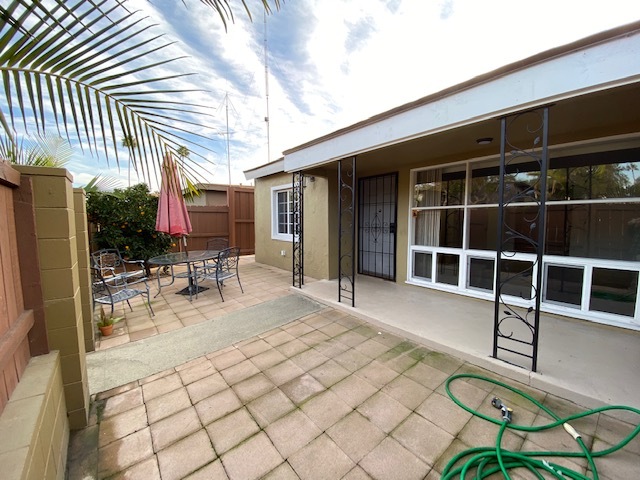 Patio frontal privado - 3324 Clairemont Dr
