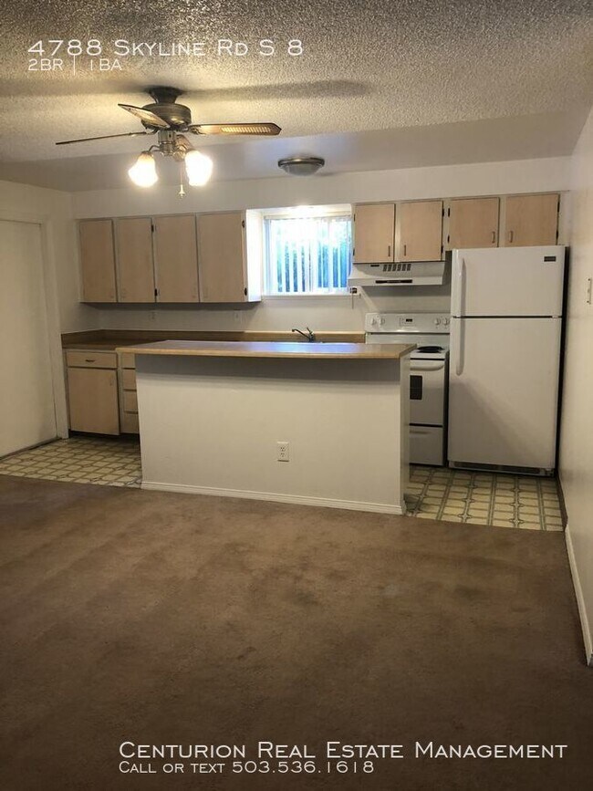 Foto del edificio - 4788 Skyline Rd S
