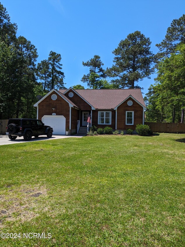 Primary Photo - 232 Doral Dr