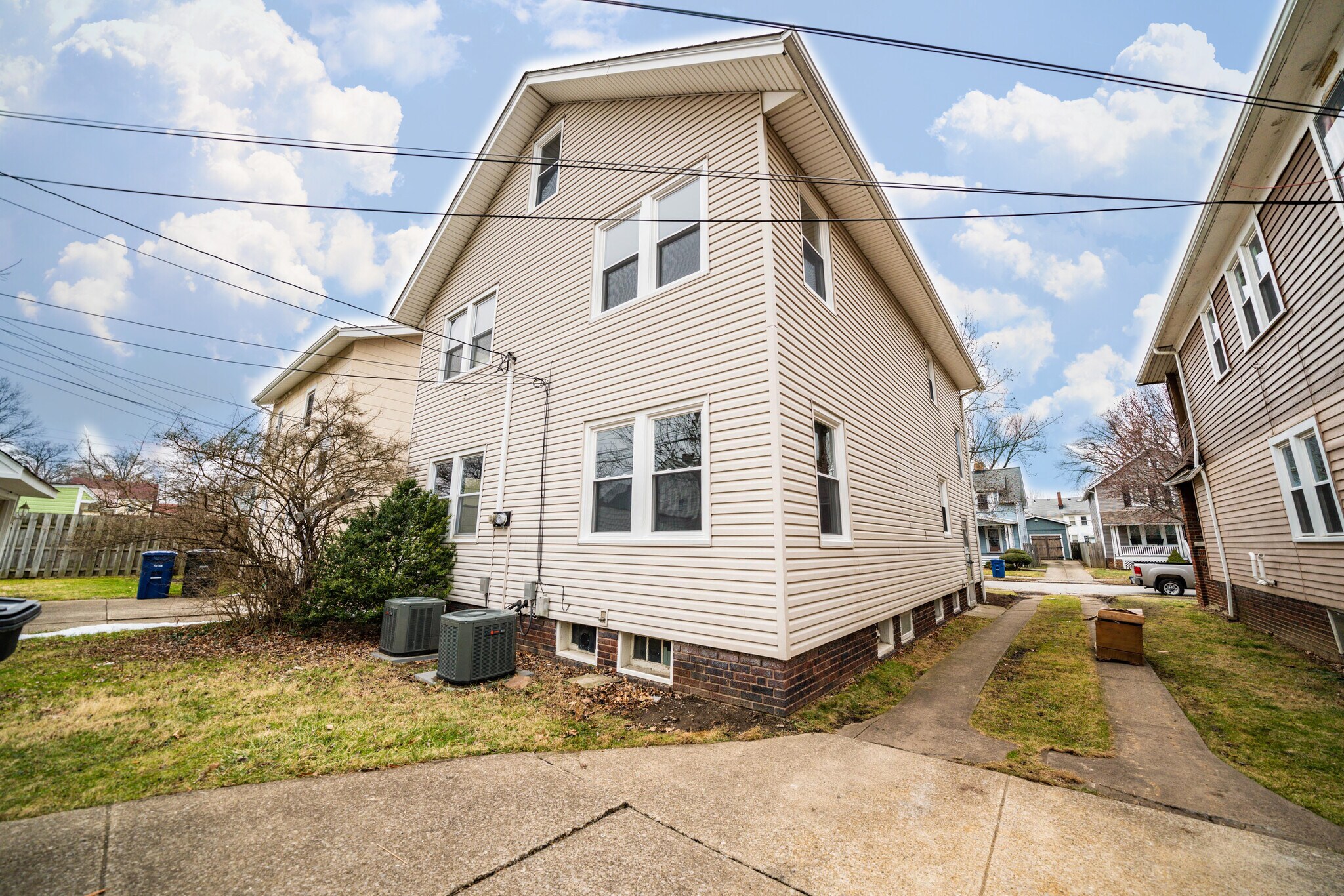 2085 Marlowe Ave Lakewood, OH 44107 – photo 3