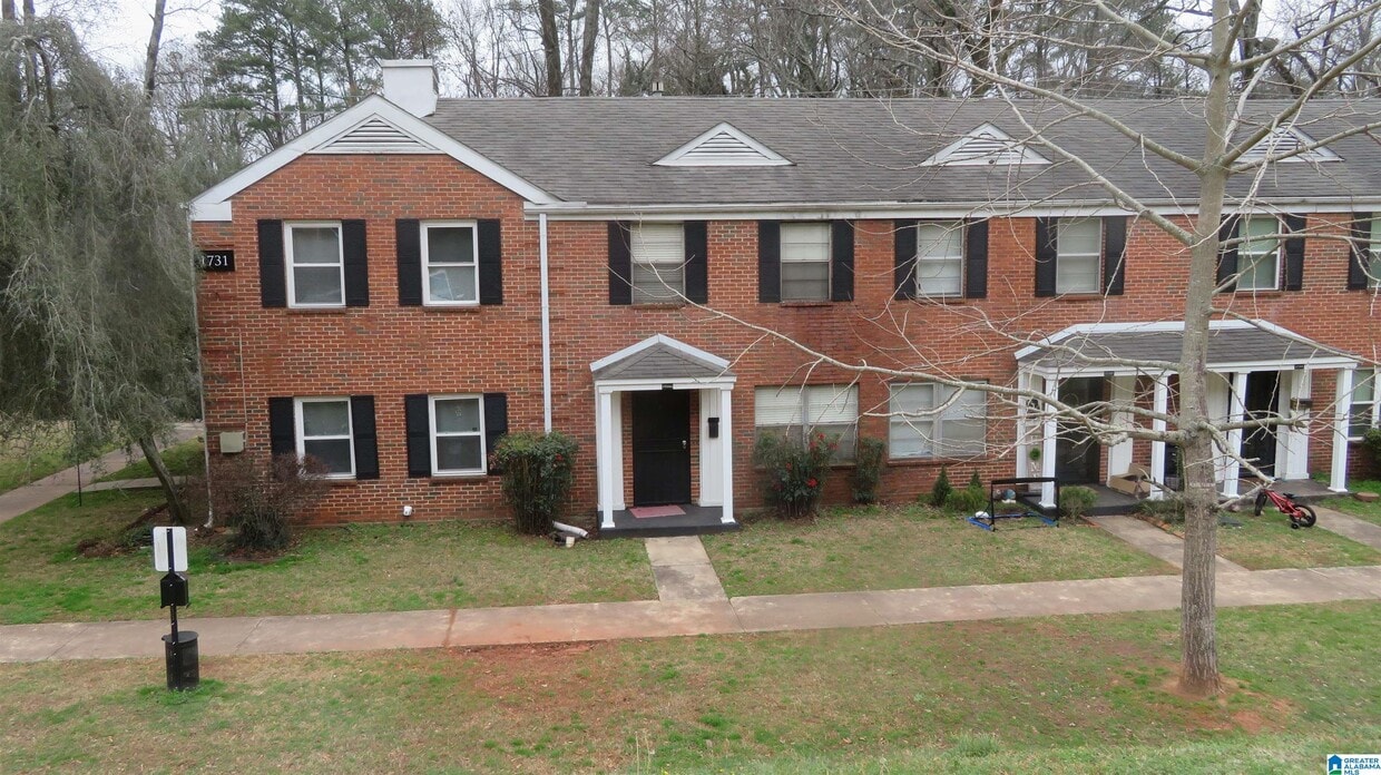 Primary Photo - 1731 Valley Ave